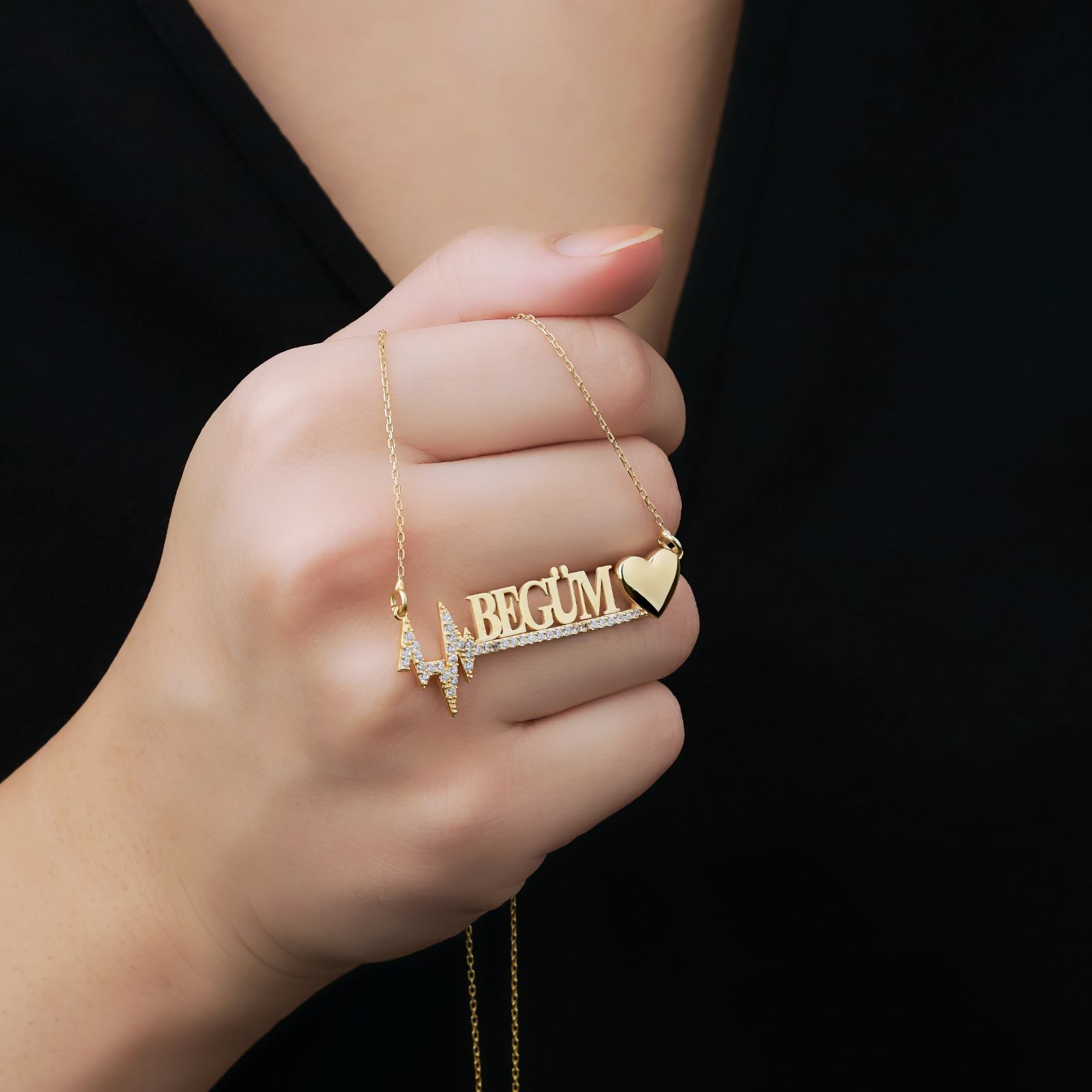 Kişiye Özel Kalp Ritimli Kalpli İsim Yazılı Gümüş Kolye